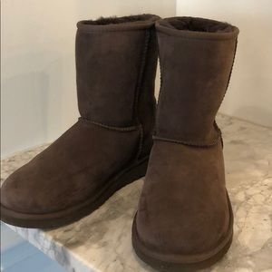 UGG classic short II